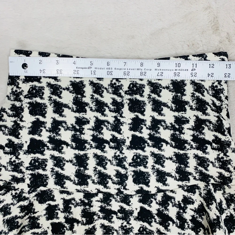 PARKER Mckenna Fit & Flare Mini Skirt sz 2 Waist 26" Black White Houndstooth - Picture 12 of 16